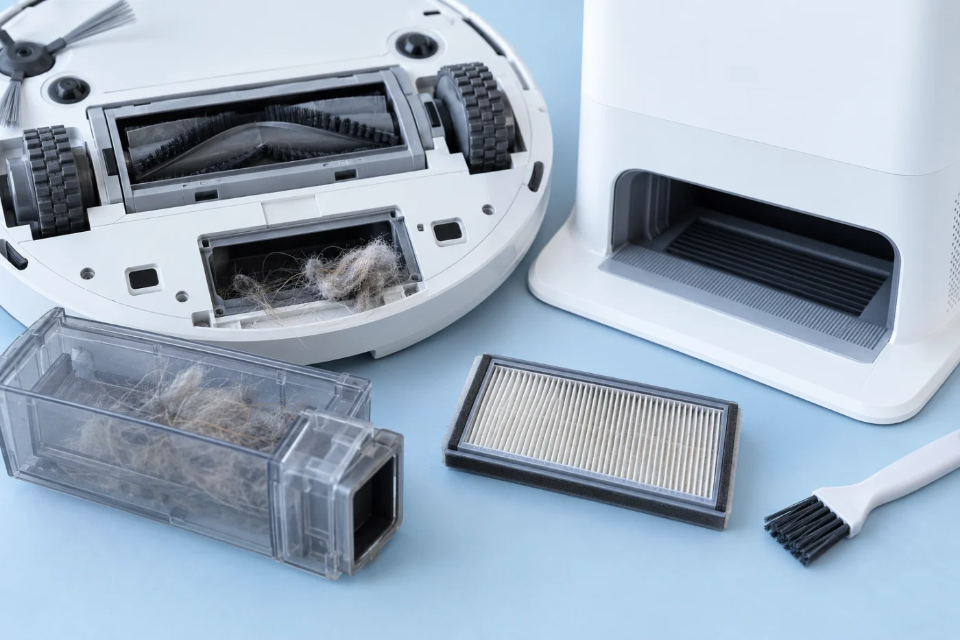 Roborock Q Revo auto-empty not working because lint blocks the robot dustbin airflow path